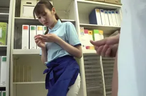Hình phạt cho việc bét bảng là phải phục vụ 3 cô gái “dâm” nhất lớp